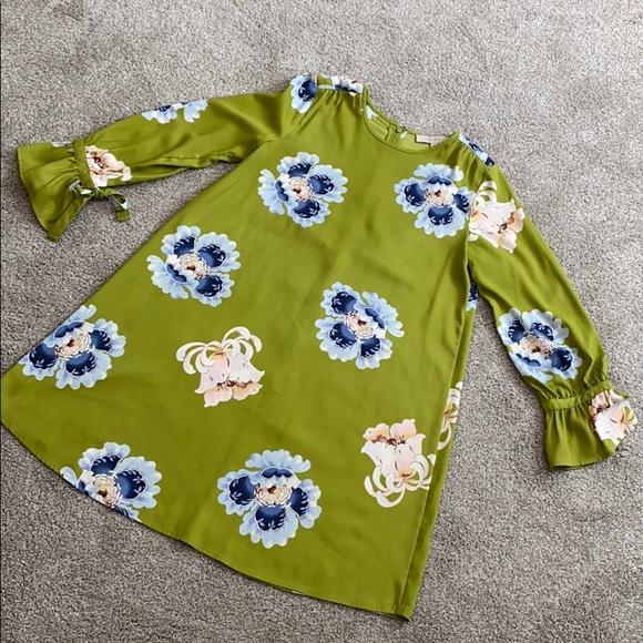 LOFT Dresses & Skirts - LOFT Blossom Tie Cuff Dress